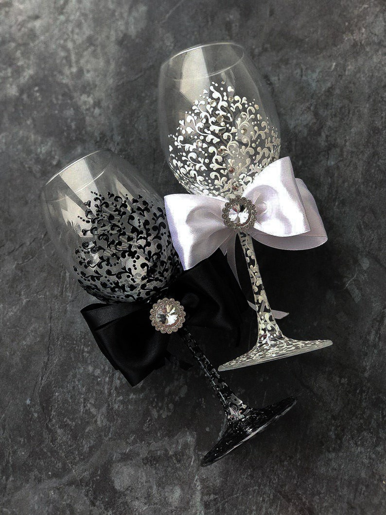 Black and White Wine Glasses Wedding Gift Wine Goblets Bride Etsy