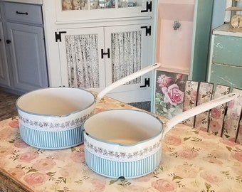 Pan and milk pot enamelled State correct French VINTAGE decoration kitchen home country set of 2 objects