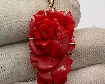 18k Gold Japanese Coral Rose Pendant: Hand-Carved Floral Gemstone