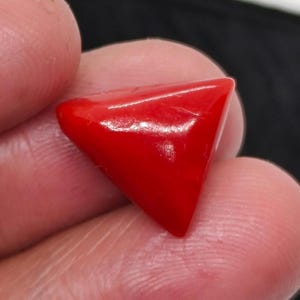 KORALLEN DREIECK CABOCHON-100% Natürliche Italienische Rote Koralle lose Trilling Form Cabs Edelstein-Vintage Antike Rote Koralle Cabochon Edelstein M331