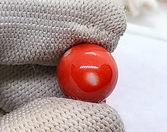 根付珊瑚キーストラップ 縁起物 別名赤珊瑚天然ビーズ（直径6～7mm、5