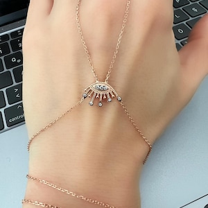 Cadena de mano para ojos lashy