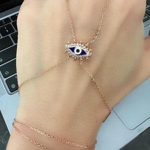 Cadena de mano de esmalte Evil Eye