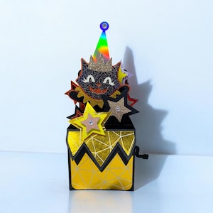 Carte de chat noir dans la boîte 3D. Décoration pop-up d'Halloween / carte de voeux.