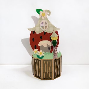 Carte de maison de fée 3D. Magique, fantastique, champignon vénéneux. Maman/soeur/fille/petite amie. Anniversaire / anniversaire.