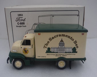 Sacramento Bee 1953 Ford C-600 Straight Truck 1/34 Scale