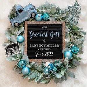 Anuncio de embarazo digital de Boy Christmas para las redes sociales -Revelación de género - Esperando- Anuncio de bebé en el tablero de cartas florales