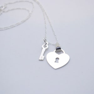 Beautiful  Sterling Silver Key to My Heart Necklace