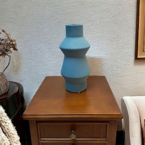 Textured Vase, Handmade Ceramic Vase, Matte Ceramic Vase, Table Decor, Ceramic Flower Vase, White Vase, Wedding Gift, Livingroom Vase