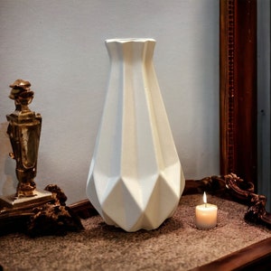 Matte Keramikvase, Tischdekorativ, Beige Blumenvase, Strukturvase, Handgefertigte Keramikvase, Wohnzimmervase, Geschenk für Mutter