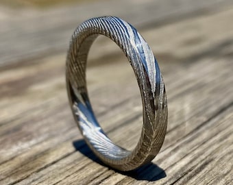 Ring aus Damaststahl – Handgefertigter Ring – Edelstahlring aus Damaststahl – Ring aus gedrehtem Damaststahl – anpassbarer Ring