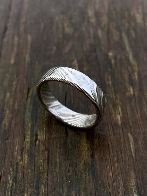 Anello di Acciaio Damasco - Anello Fatto a Mano - Acciaio Damasco Inossidabile - Twisted Damascus Steel Ring - Anello Personalizzabile