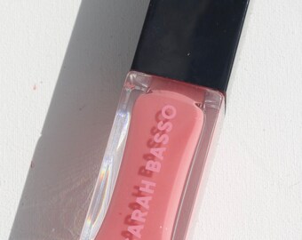 Lip Hug Lip Gloss in Jane