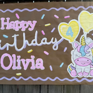 Striscione di compleanno unicorno personalizzato dipinto, realizzato su ordinazione