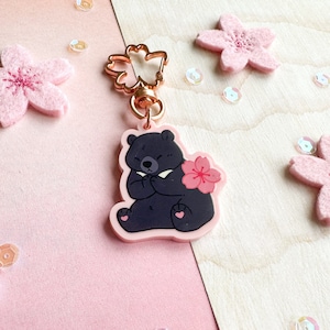 Maanbeer Sakura pastelroze sleutelhanger