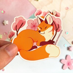 Kira der Fuchs Sakura Matte Sticker