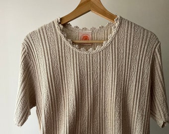 Haut à manches courtes en tricot des années 1990 | Haut vintage à l'avoine