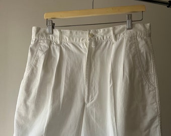 1990s White Pleated Shorts | Vintage High Rise Shorts