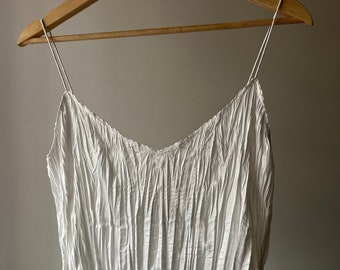 1990s White Crinkle Top | Vintage Spaghetti Strap Camisole