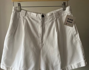 1990s White Pleated Shorts | Vintage Minimal Shorts