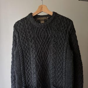 Y2K Irish Merino Wool Grey Sweater with Pockets | Vintage Inis Crafts Aran Knit