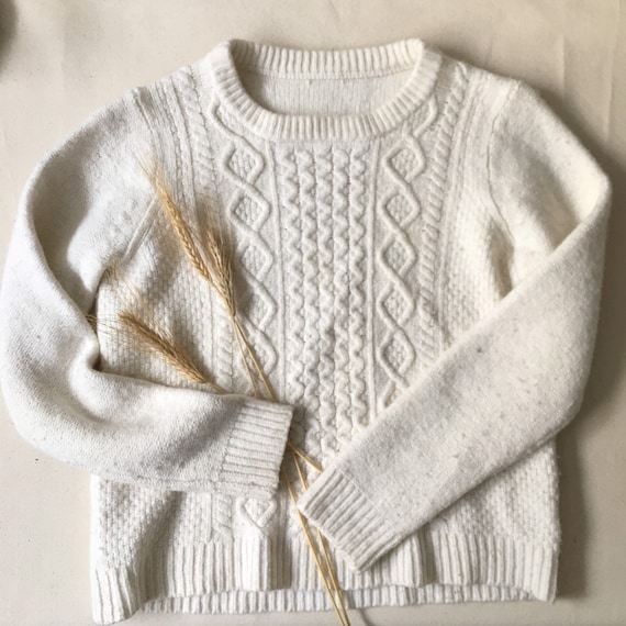 Soft Merino Wool Cable knit Cosy Sweater | Cropped