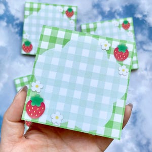 Bloc de notas de cuadros escoceses de fresa / Hoja de notas para álbumes de recortes y amigos por correspondencia / Papelería cottagecore / Papel de notas decorativo bonito / Hojas de notas desprendibles