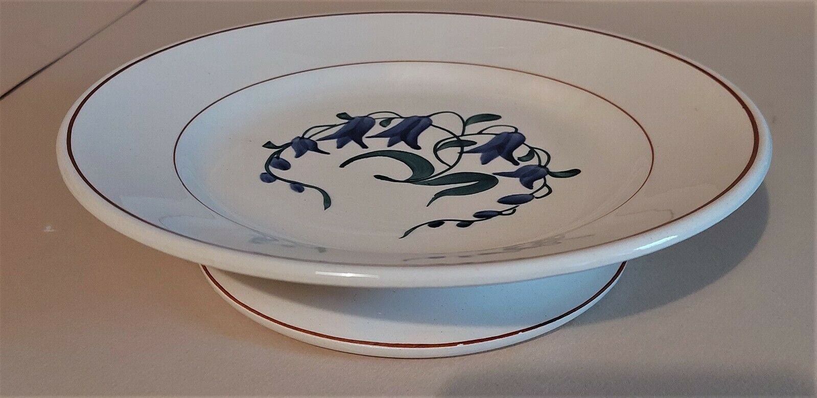 Plat Assiette à Talon Faïence de Longchamp Décor Simone