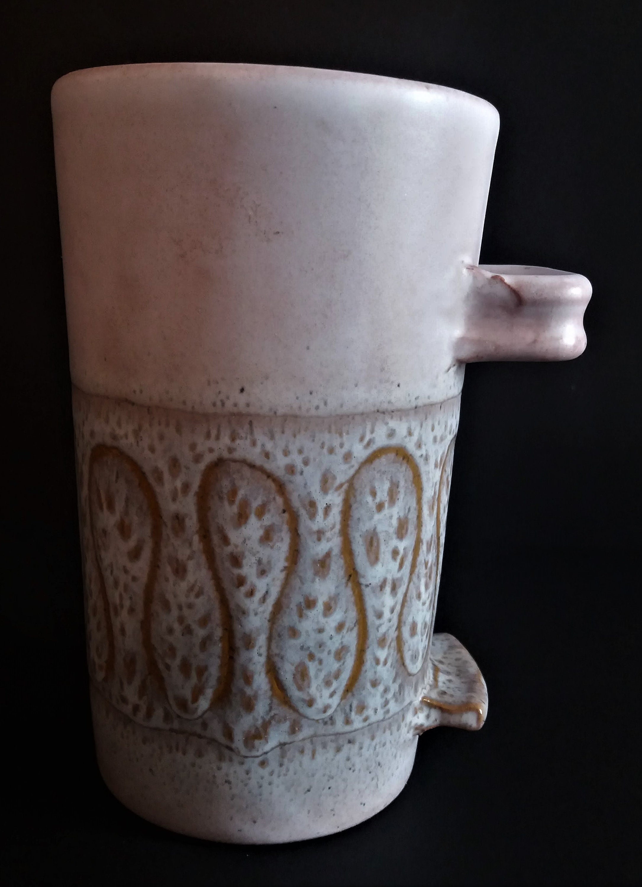 Vase Français en Terre Cuite Signé Austruy