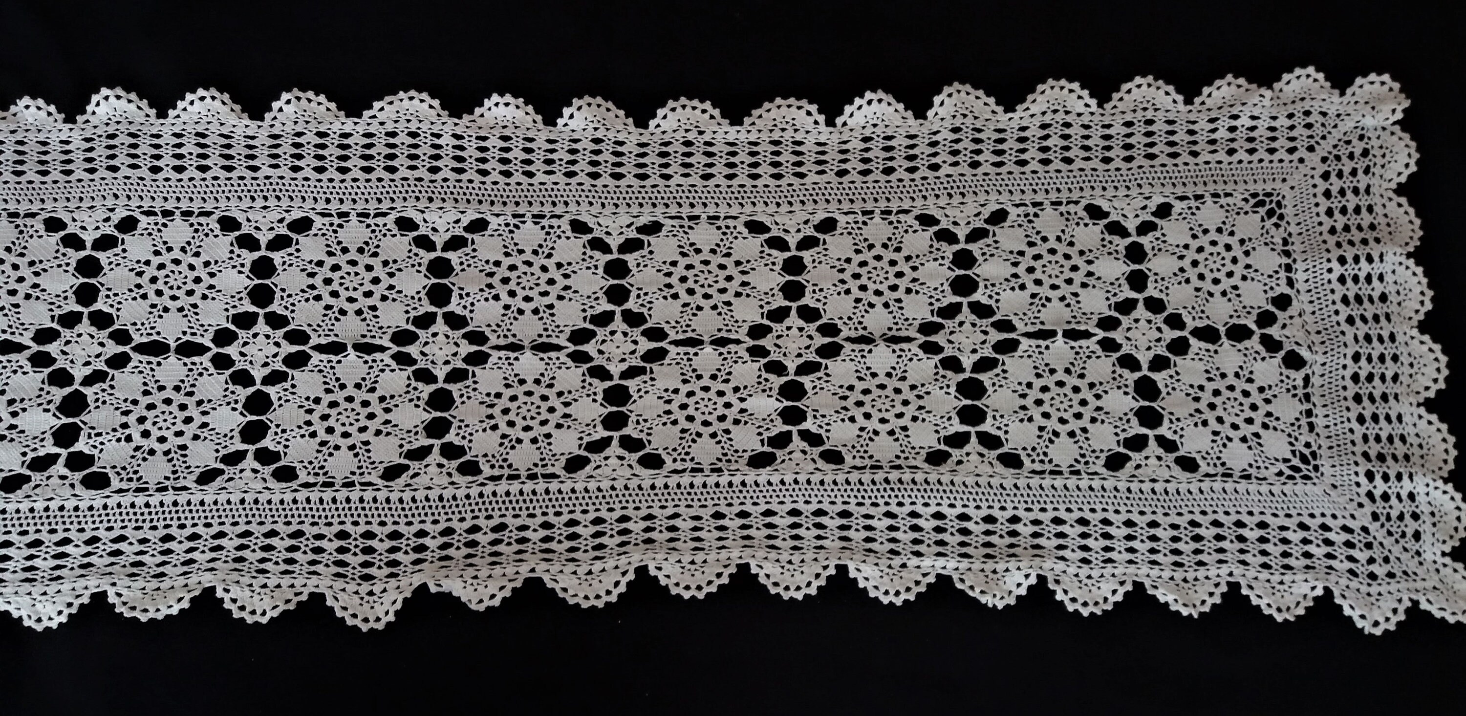 Crochet Français Vintage Doily