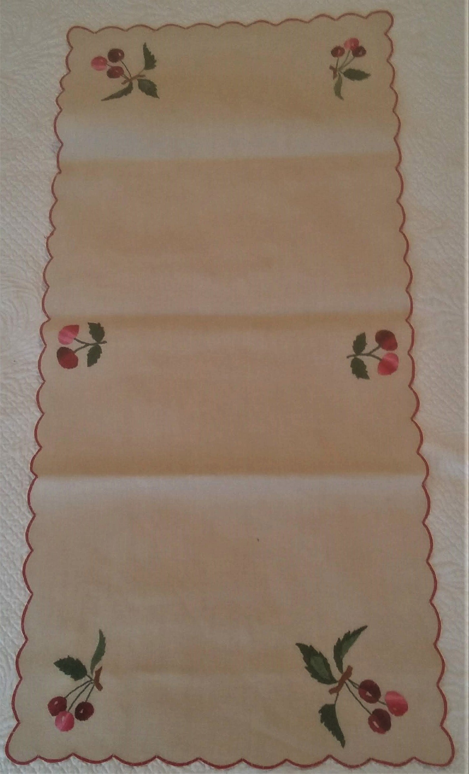 Broderie à La Main en Lin Français Antique Doily