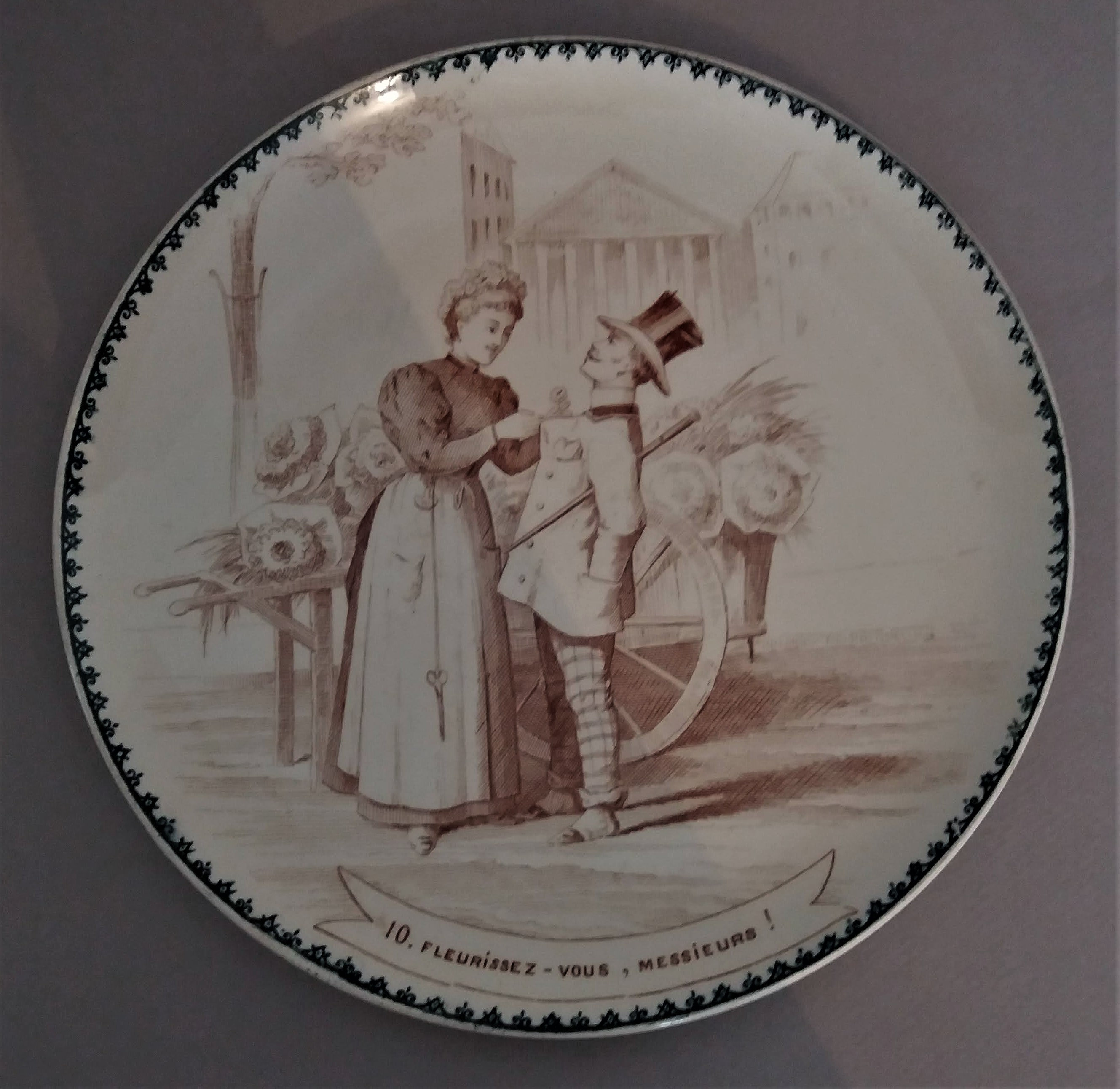 Plaque de Majolique Antique Français Creil Montereau Xixe