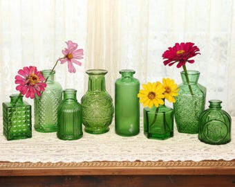 Green Glass Bud Vases Set • Vintage Style Pressed Glass Flower Vase • Emerald Sage Apothecary Bottles • Boho Wedding Centerpiece Table Decor