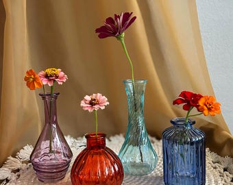 ガラス製のカラフルな花瓶 現在、この商品の在庫はありません - Etsy