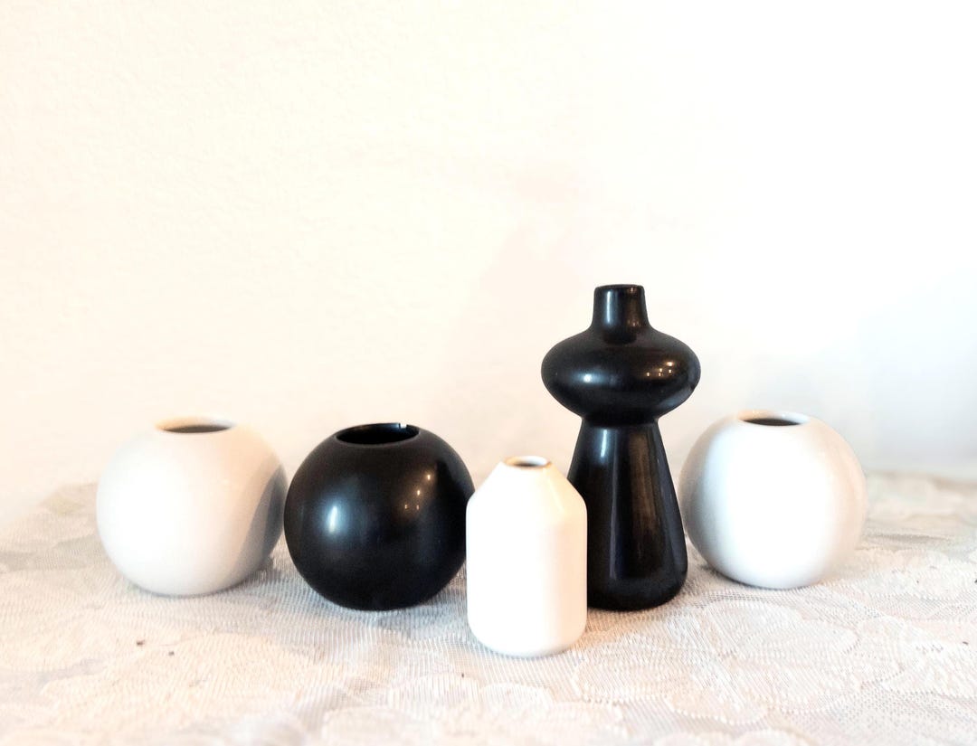 Black and White Ceramic Bud Vase | Modern Minimalist Vases | Sculptural ...