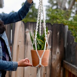 Klassieke macramé plantenhanger