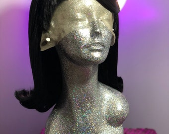 Classic Kim Kar-trashian unit with a Swoop
