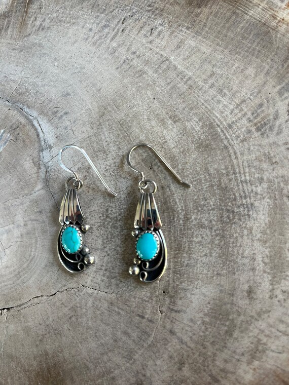 Vintage Navajo Turquoise and Sterling Silver Swir… - image 2