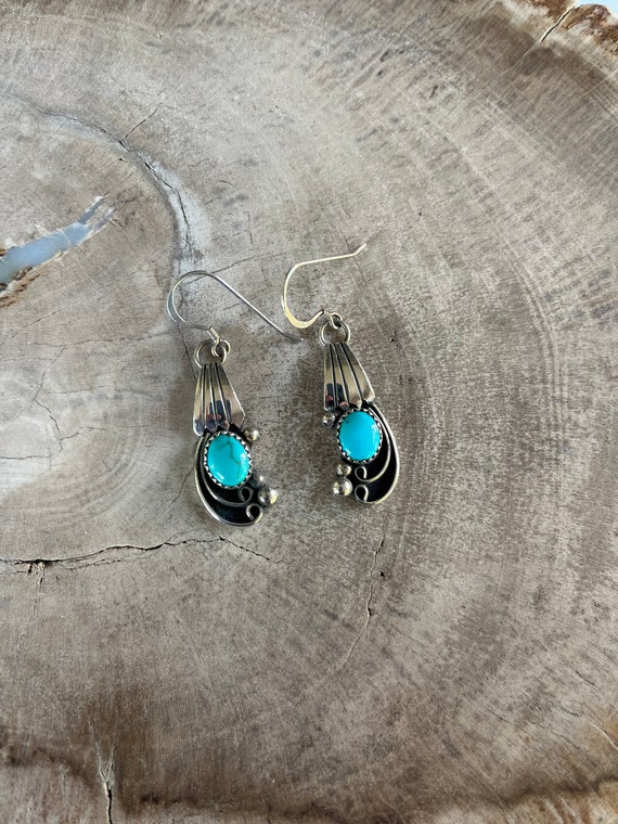 Vintage Navajo Turquoise and Sterling Silver Swir… - image 8