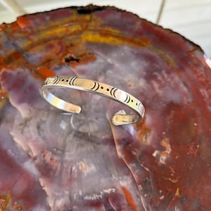 Bracelet manchette vintage en argent sterling Navajo, signé