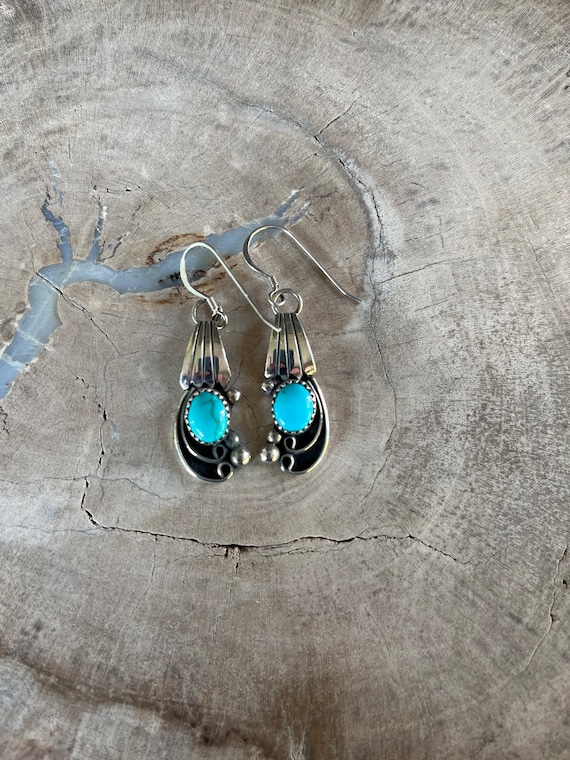 Vintage Navajo Turquoise and Sterling Silver Swir… - image 1