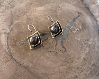 Modernist Sterling Silver and Grey Pearl Earrings by Silpada