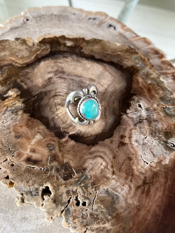 Cool Vintage Navajo Turquoise and Sterling Ring fr