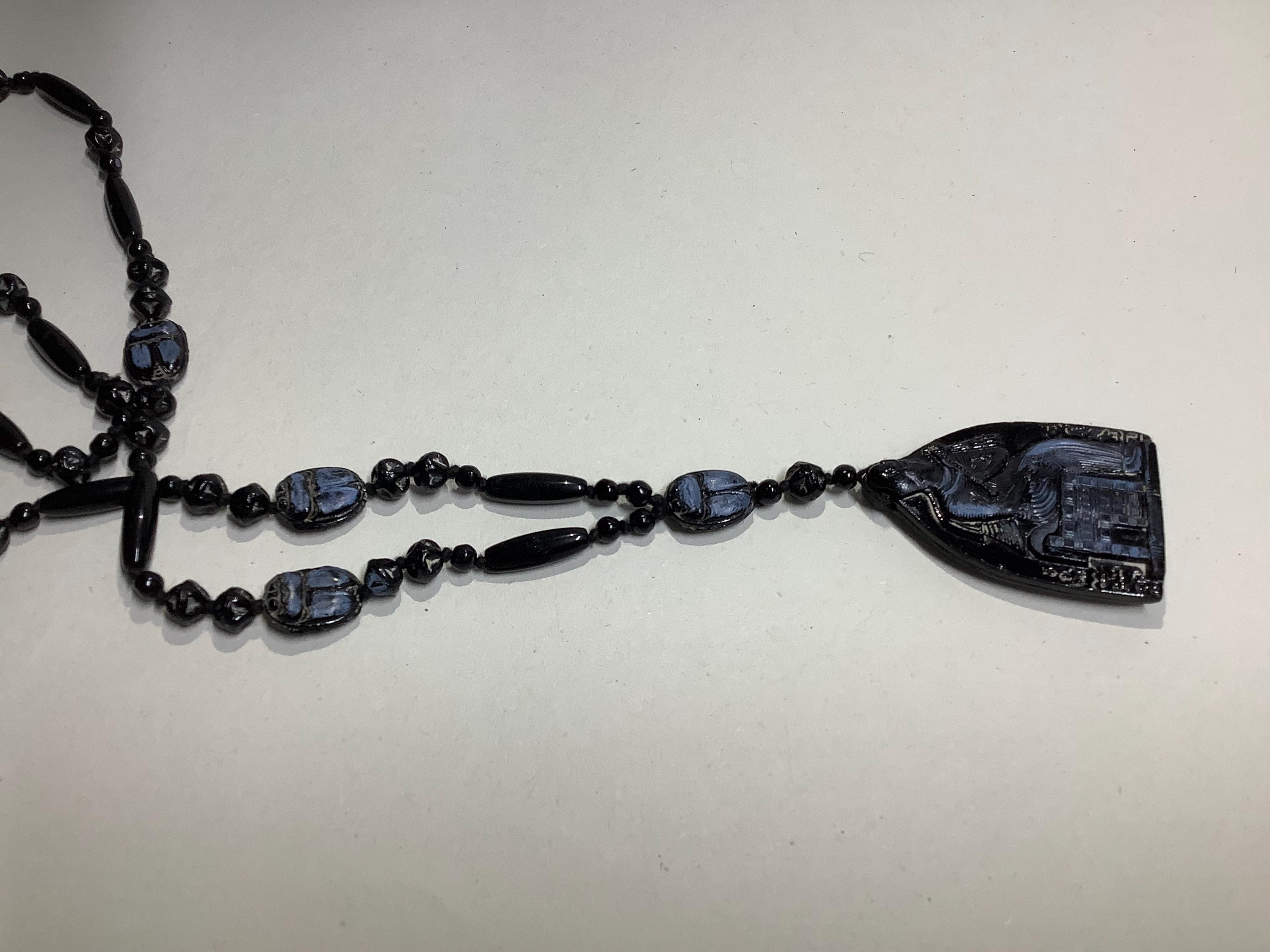 Collier Pendentif Vintage Néo-égyptien Art Déco - En Celluloïd - Cordon Velours Noir