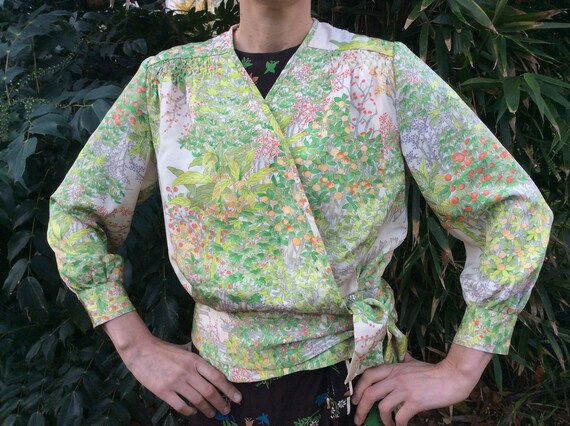 Vintage 1950s blouse.