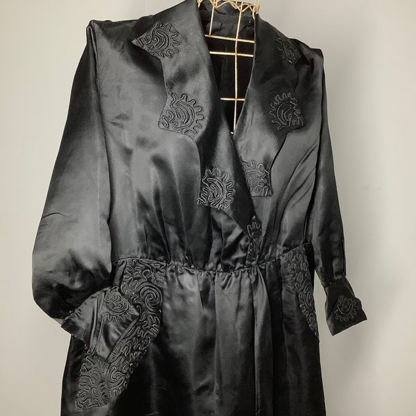 Vintage volup 1900s -1920s silk dress tunic smock top Antique black arts and crafts satin Art Deco soutache collar cuffs Large size