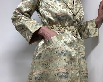 Vintage Glowing Brocade Coat Oriental 1930s 40s House Robe Chinese 