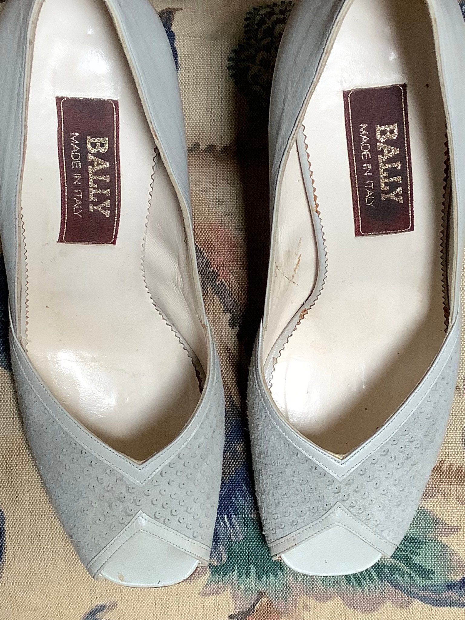 Vintage leather 1970s shoes. BALLY. Pump shoes Size 39 1/2