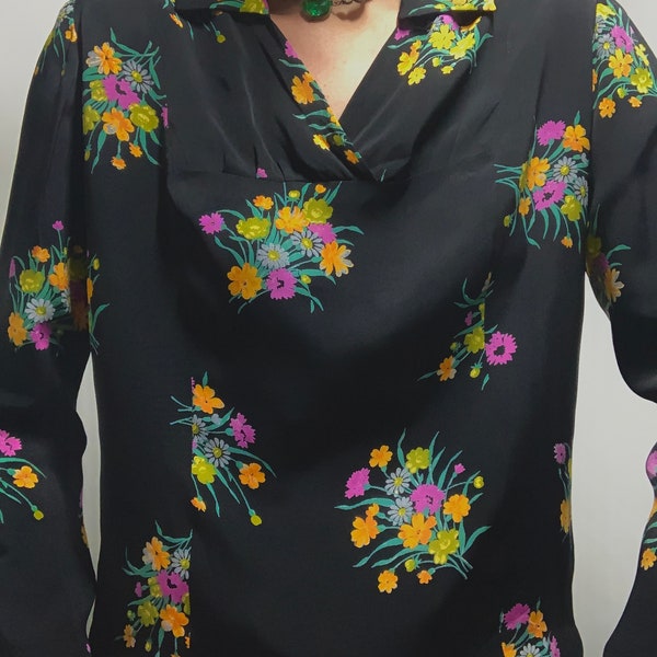 Vintage 1940s rayon flower blouse print medium good size collared long sleeve slinky fluid shape M/L size black bright pink yellow green