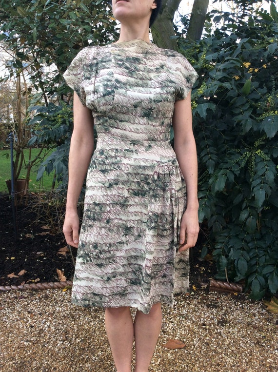 Vintage 1940s dress. WW2 dress. Art Deco dress.